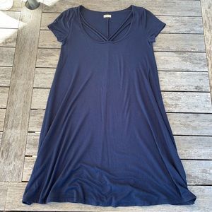 Hollister T-Shirt Criss Cross Dress